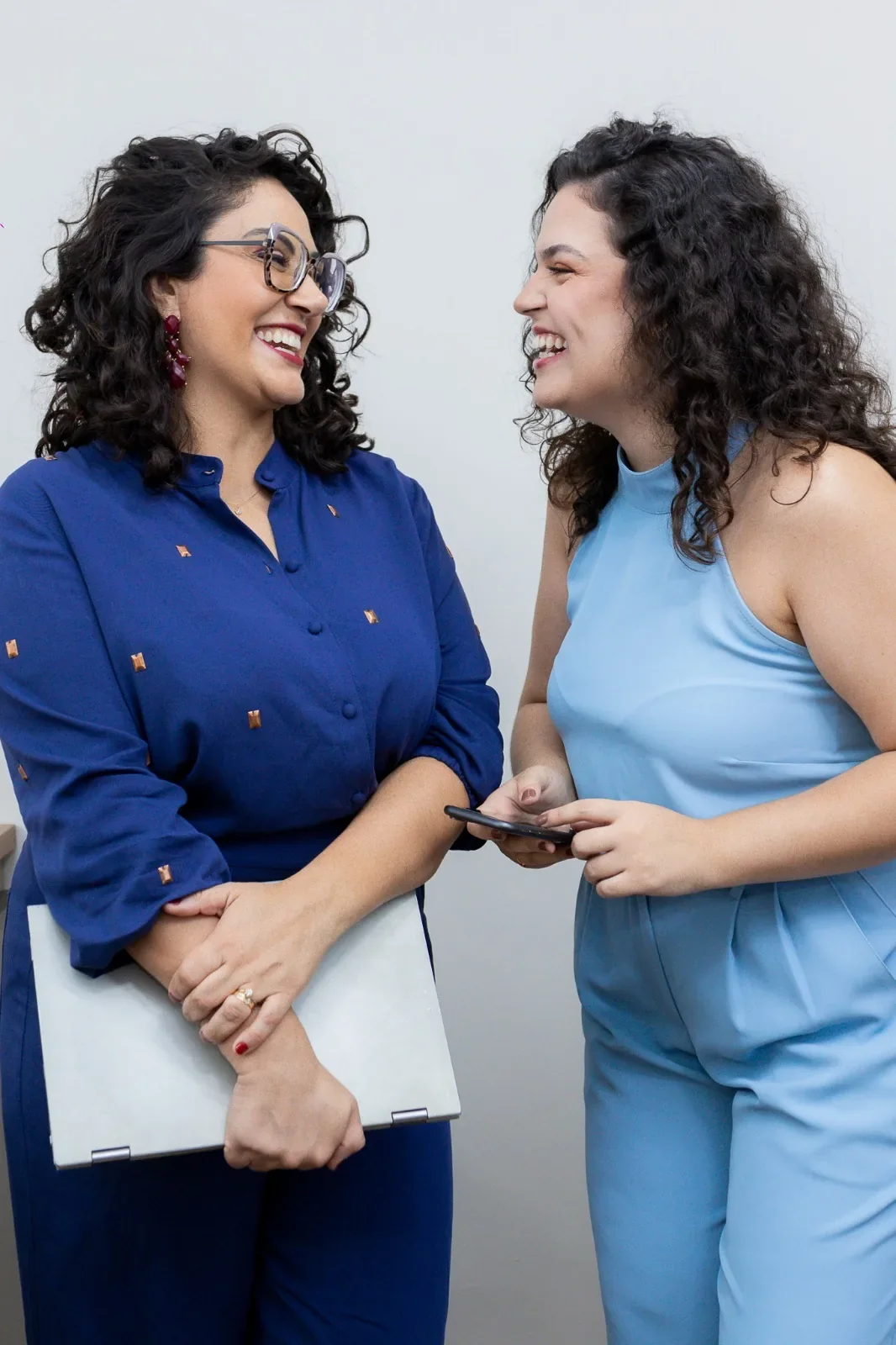 Dra. Mônica e Dra. Victória Colcera, dentistas da Colcera Odontologia em Ribeirão Preto